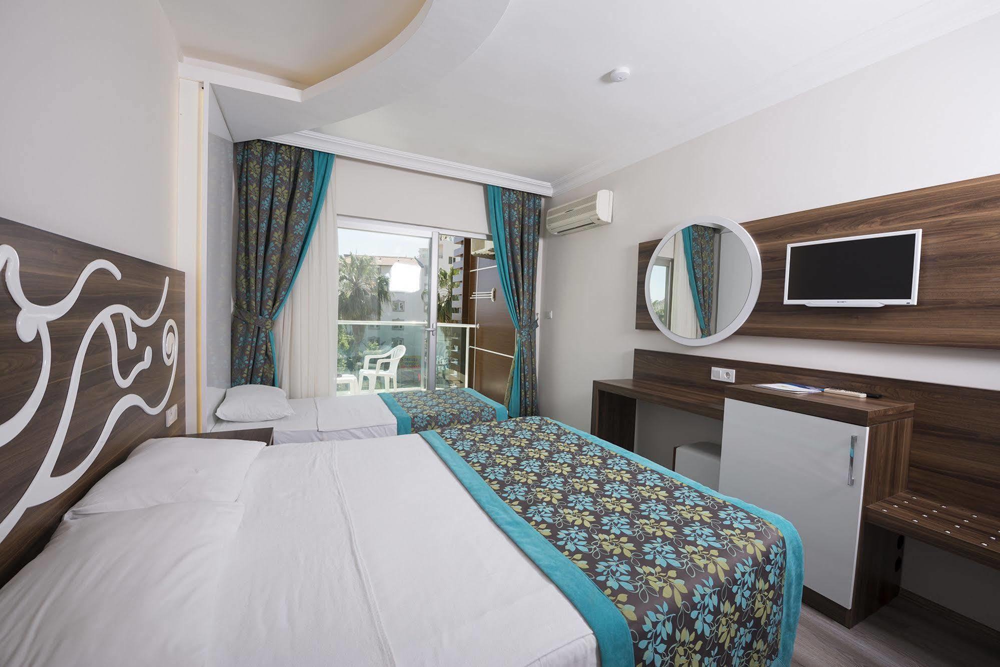 Kleopatra Blue Hawai Hotel Alanya Buitenkant foto